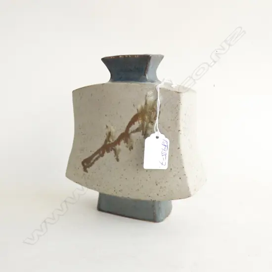 JAPANESE STYLE SLAB BOTTLE CASE KAWAI ? H.175mm