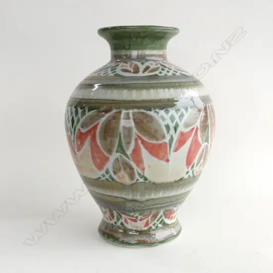 RED BARN COLOURFUL POTTERY VASE