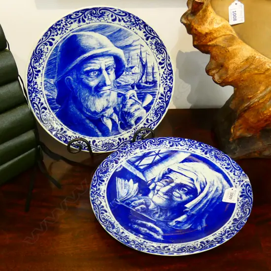 PAIR OF DELFT WALL PLATES W.290mm