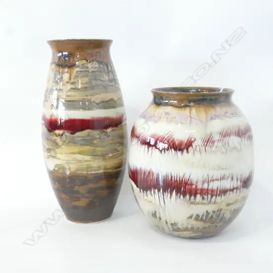 TWO DECORATIVE CERAMIC VASES H.410mm-TALLEST