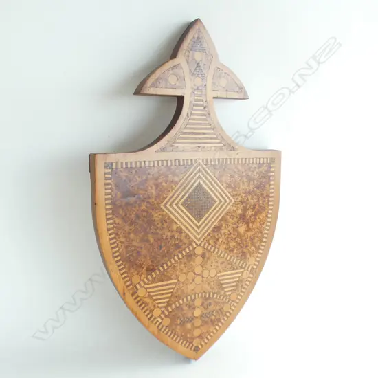 INLAID WOODEN SHIELD 480x285mm