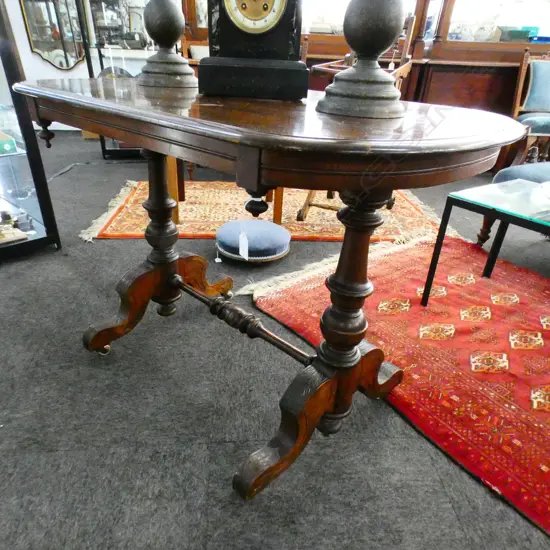 EDWARDIAN BEECH SOFA TABLE, PASTILLE SHAPED ON TURNED SUPPORTS, WHITE CASTORS, 1000 x 600mm