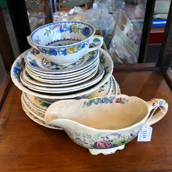 16 PCES MASONS REGENCY / STRATHMORE; ALL AF; 13 PLATES, BOWL, SOUP, SAUCE BOAT