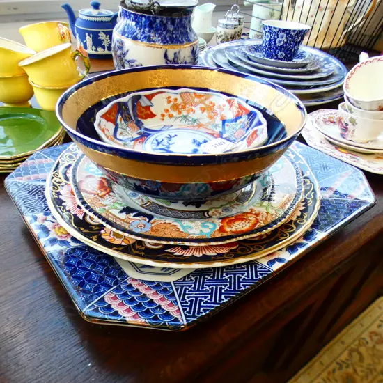 5 PCES ASST. ORIENTAL STYLE CHINA; MASONS IMARI REPRO ETC