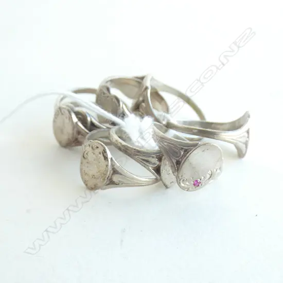 9 SMALL STG SILVER RINGS 18 GRAMS 