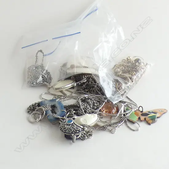 BAG ASST. COSTUME JEWELLERY; NECKLACES ETC