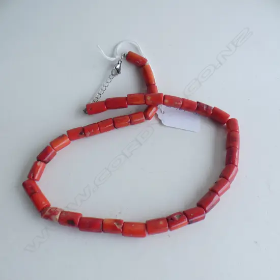 RED CORAL LOZENGE BEAD BECKLACE L.520mm.