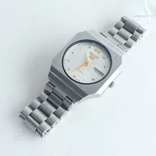 VINTAGE SEIKO GENTS MECHANICAL WRISTWATCH. RUNNING