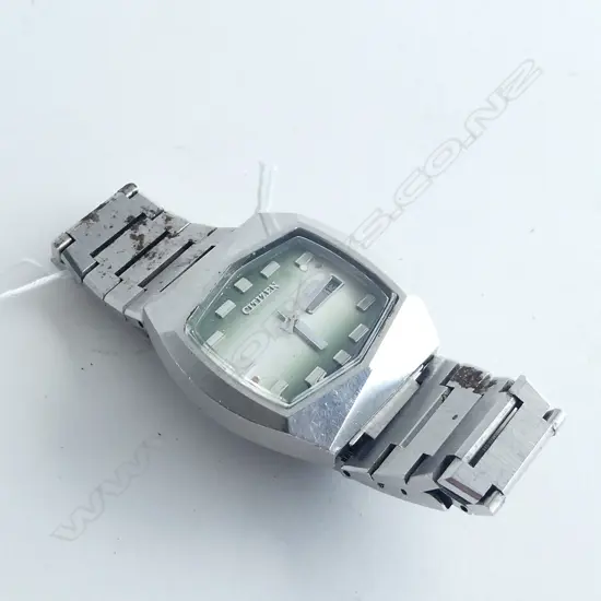 RETRO CITIZEN GENTS MECHANICAL WRISTWATCH. RUNNING. GREEN GRADUATED DIAL