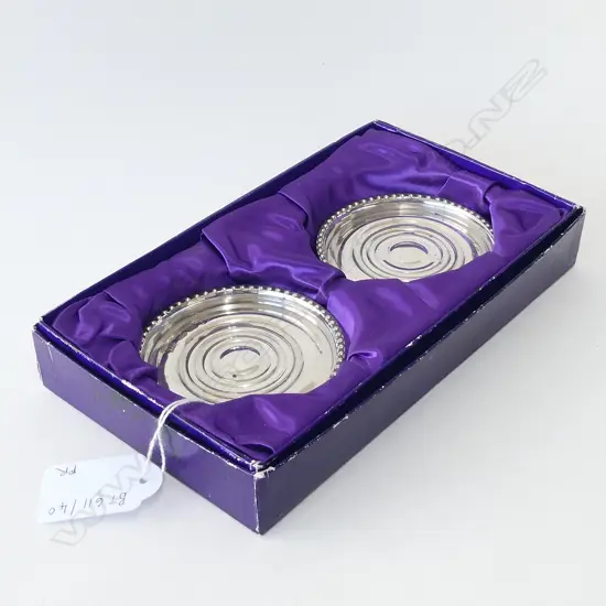 PR JOHN MONEY FOR WALKER & HALL STG SILVER GLASS COASTERS 1982 85mm dia 63 GRAMS, BOXED