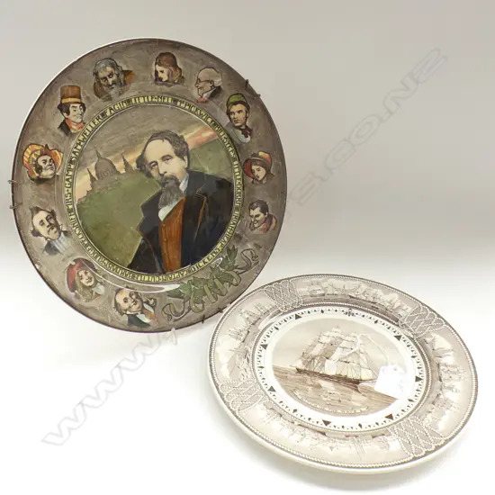 (17865) DOULTON DICKENS WALL PLATE & WEDGWOOD WITCH OF THE WAVE PLATE