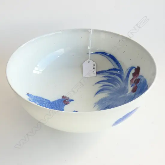 JAPANESE MEIJI PERIOD ROOSTER BOWL (CHIP TO OUTSIDE RIM). DIA. 215mm