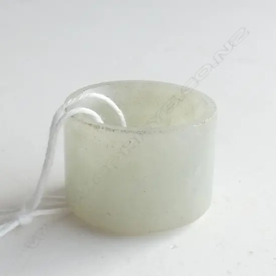 CHINESE PALE JADE ARCHER'S RING CYLINDRICAL
