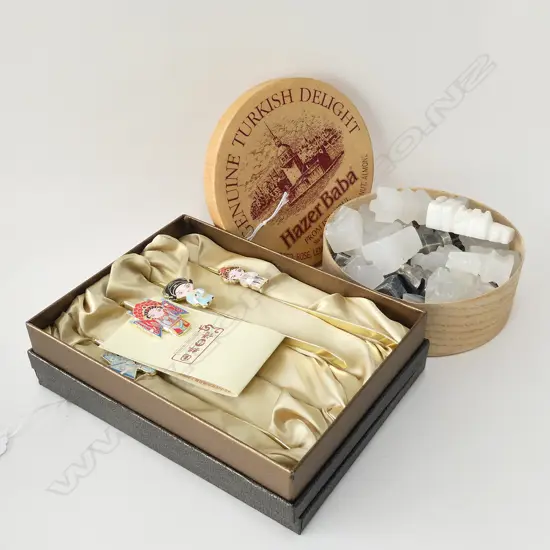 MARBLE CHESS SET & BOXED ENAMEL BOOKMARKS