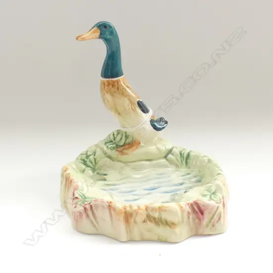 (17865) BESWICK FIGURE OF DUCK ON TRAY 