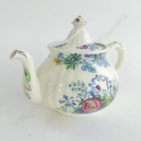 MASONS STRATHMORE TEAPOT (SMALL CHIP TO BASE) H.170mm