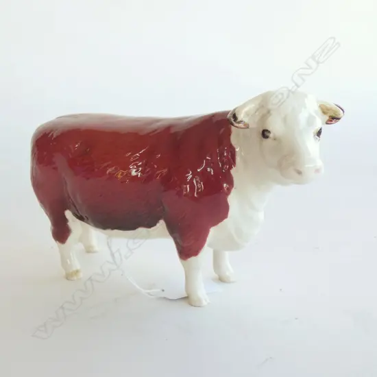 BESWICK HEREFORD COW L 175MM