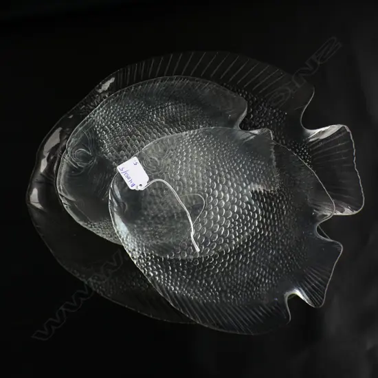 5 GLASS FISH PLATES (PLATTER L.400 + 4 PLATES)