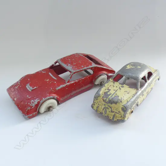 2 FUN HO SALOON CARS ONE WITH BROKEN WHEELS