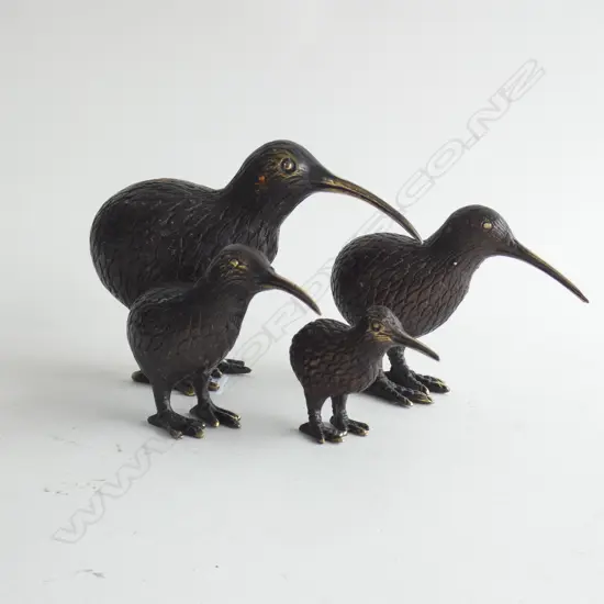 4 GRADUATING BRONZE KIWI H.100mm