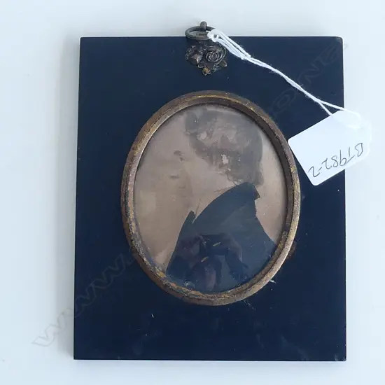19THC H/PAINTED PORTRAIT MINIATURE ON PAPER GENT IN PROFILE