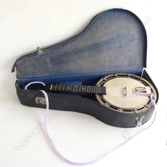 VINTAGE BANJO L.610mm, CASED 