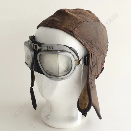 VINTAGE LEATHER FLYING CAP & GOOGLES