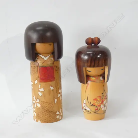 2 JAPANESE WOODEN KOKESHI DOLLS H.190mm