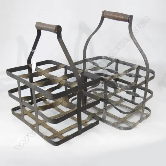 PR VINTAGE METAL 6 BOTTLE MILK CRATES