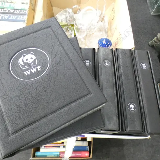 BOX WWF FIRST DAY COVERS IN ALBUMS