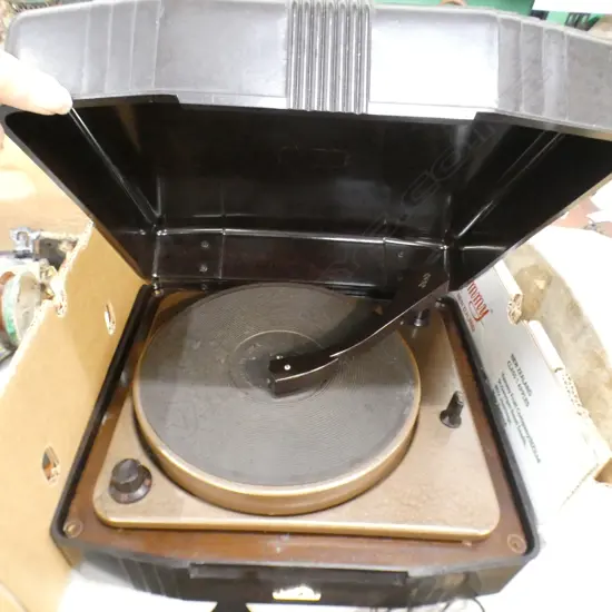 BSR PORTABLE RECORD PLAYER (RECENTLY SERVICED)