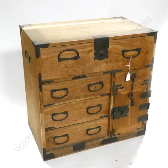 VINTAGE JAPANESE TANSU SMALL BEDSIDE CHEST - 545 x 315 x 550MM ...