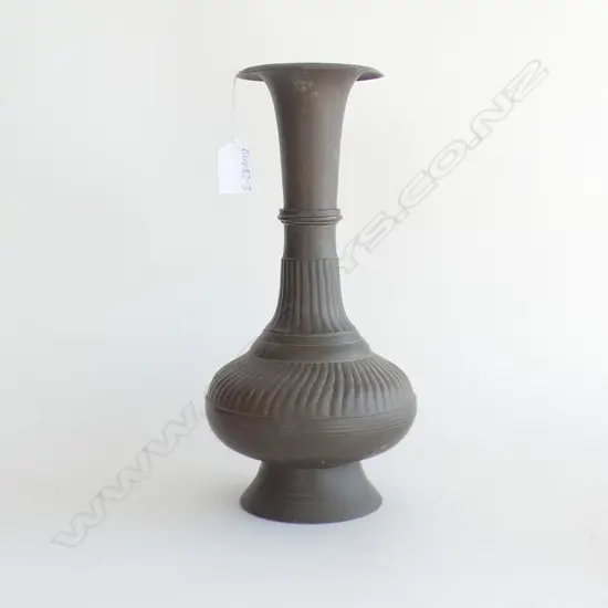 OLD BRASS VASE TRUMPET FORM TOP H.290mm