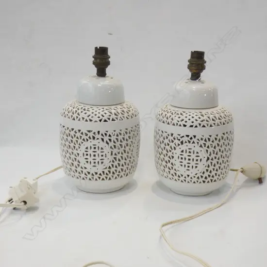 PR ORIENTAL IVORY CERAMIC TABLE LAMP BASES H 280MM