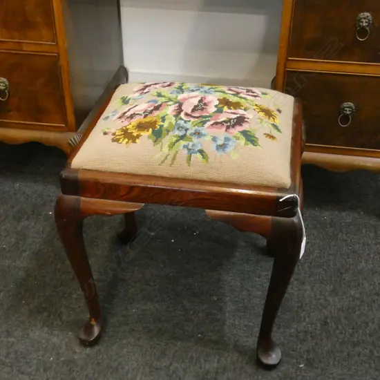 QUEEN ANNE STYLE NEEDLE WORK STOOL H.460mm