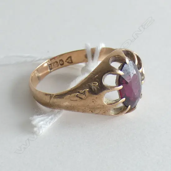 OLD 9CT & GARNET RING CHESTER HALLMARK 4.1gm