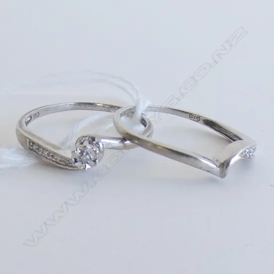 SET OF 2 9CT WHITE GOLD RINGS 2.8 GRAMS