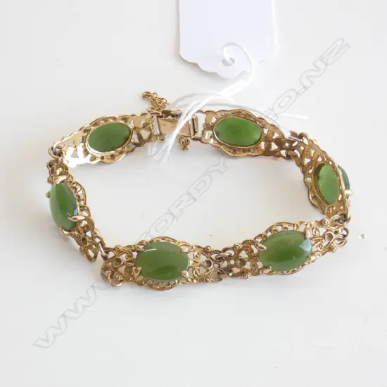 (20416) VINTAGE 10CT & 6 CABOCHON POUNAMU BRACELET 