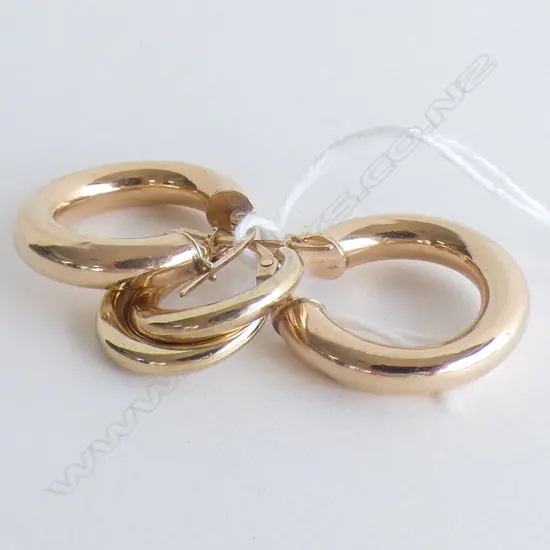 2 PRS 9CT GOLD HOOP EARRINGS 3.8 GRAMS