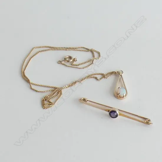 9ct AMETHYST BAR BROOCH + OPAL & 10ct PENDANT ON PLATED CHAIN