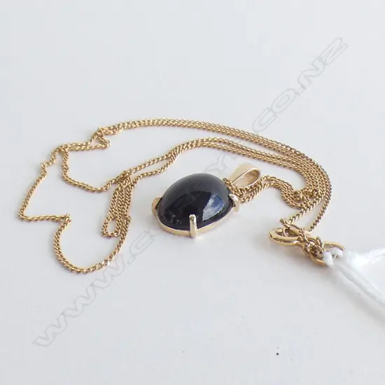 9CT GOLD CHAIN WITH 14CT GOLD ONYX PENDANT L.450mm