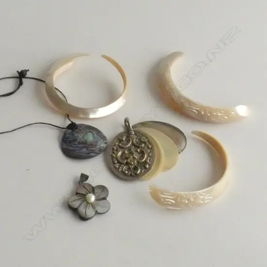 BAG ASST MOTHER OF PEARL PIECES INCL 3/4 BANGLE, PAUA SHELL NECKLACE + ONE OTHER PENDANT