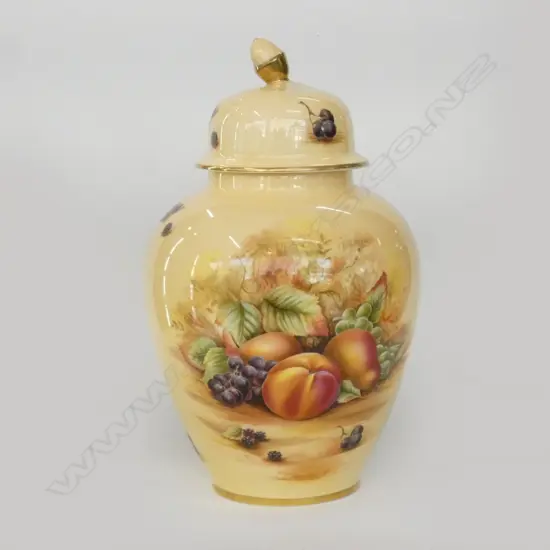 AYNSLEY ORCHARD GOLD LIDDED VASEH 230 MM