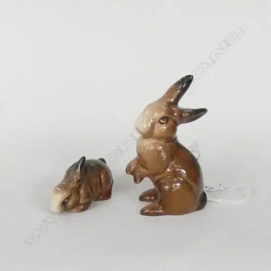 2 BESWICK BUNNIES H 80 MM