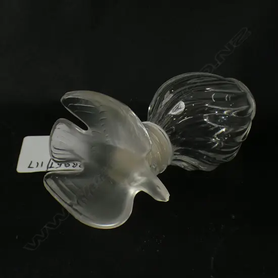 BOXED LG LALIQUE PERFUME BOTTLE WITH FLUTTERING DOVE H 90 MM