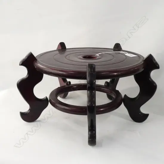 LARGE CHINESE RED LACQUER VASE STAND 370mm dia