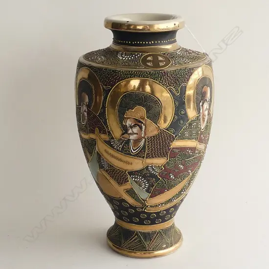 LARGE GILDED SATSUMA VASE H.320mm