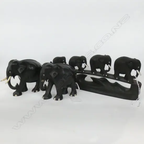 EBONY ELEPHANT BRIDGE & 2 EBONY ELEPHANTS L 300 MM NO TUSKS ON ONE ELEPHANT