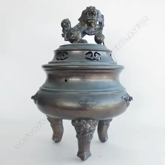 LG 19THC HEAVY BRONZE POT WITH DRAGON FIGURE ON LID H. 560MM