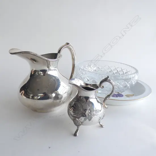 ROYAL WORCESTER EVESHAM DISH 260mm dia + CRYSTAL BOWL & 2 EP JUGS